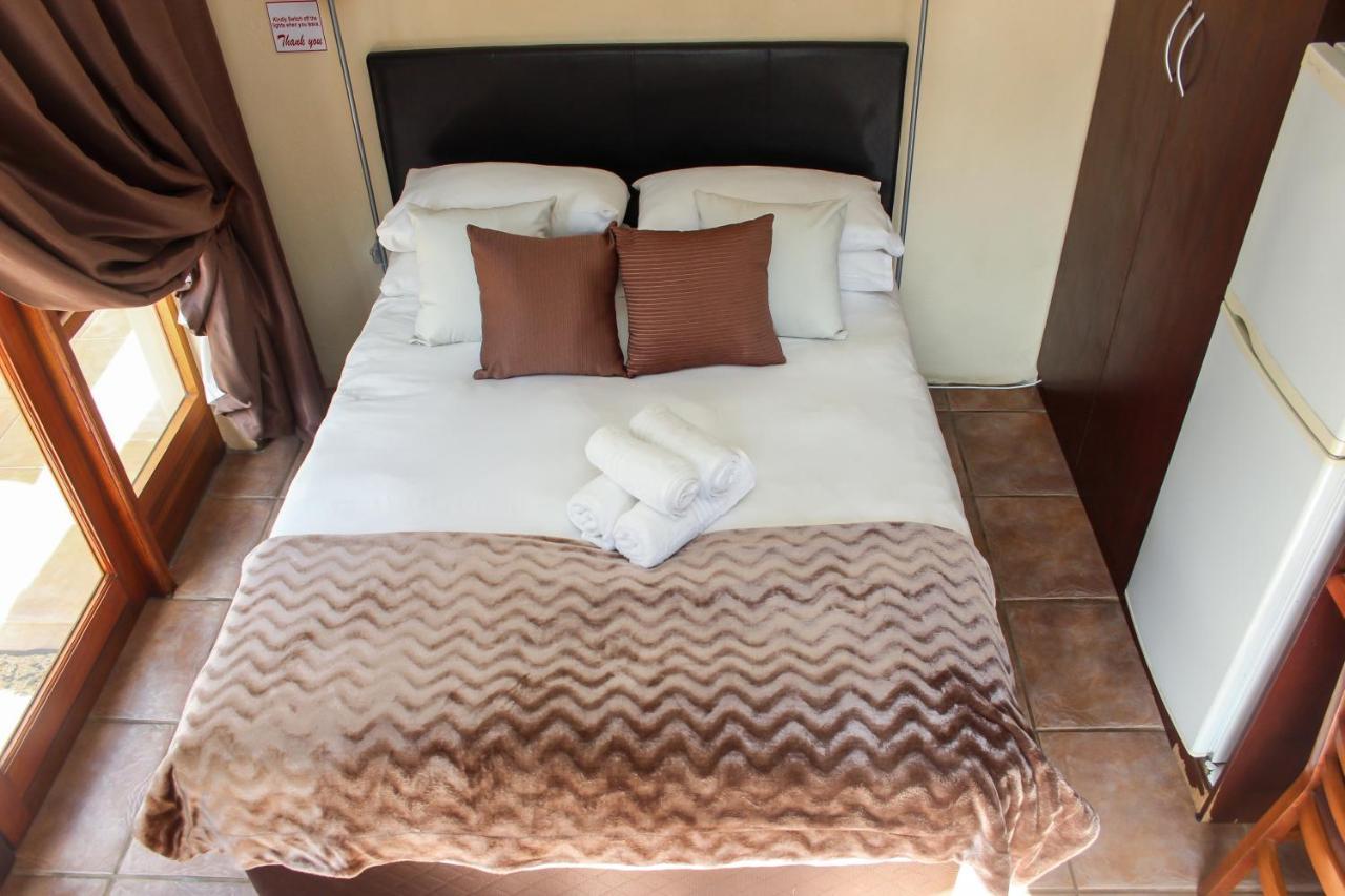 Echo Garden Guesthouse Ράστενμπεργκ Εξωτερικό φωτογραφία