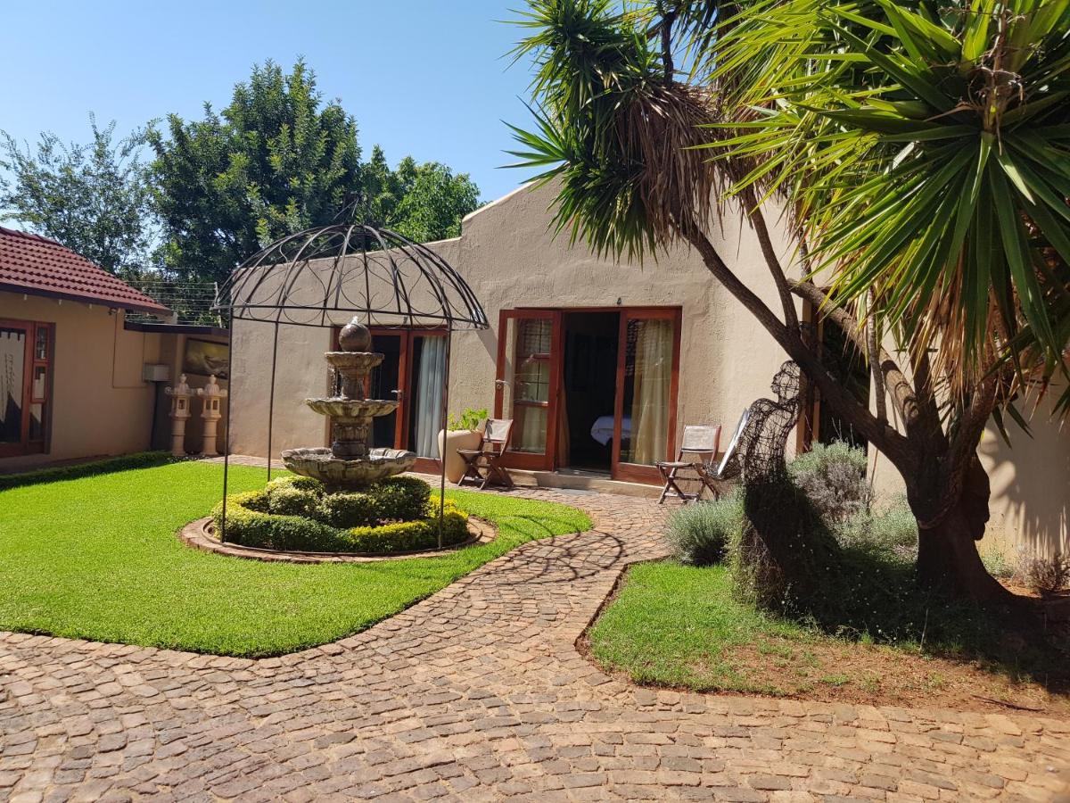 Echo Garden Guesthouse Ράστενμπεργκ Εξωτερικό φωτογραφία