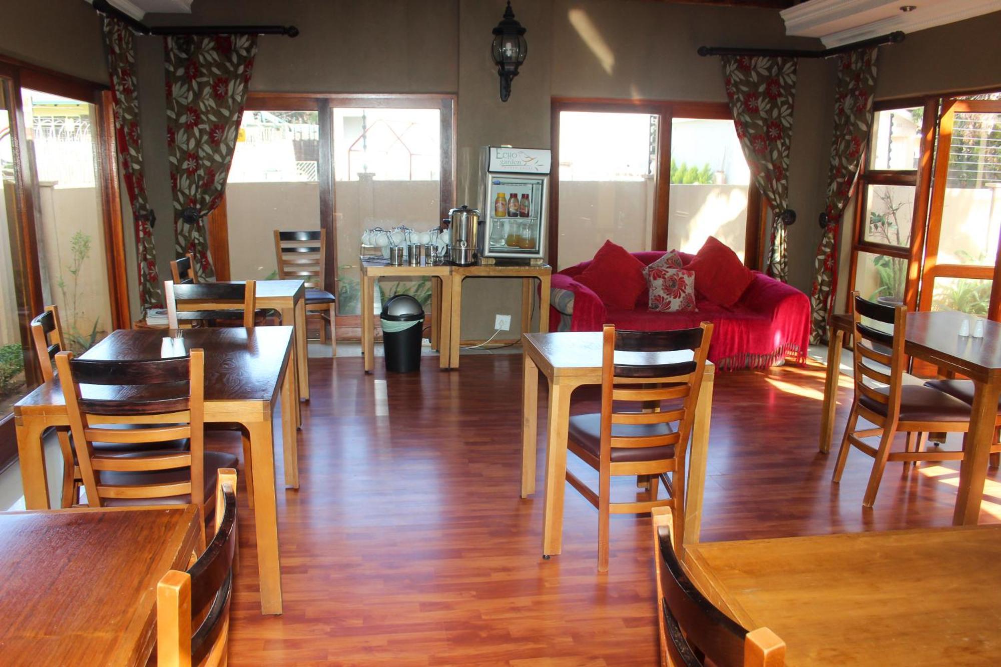Echo Garden Guesthouse Ράστενμπεργκ Εξωτερικό φωτογραφία