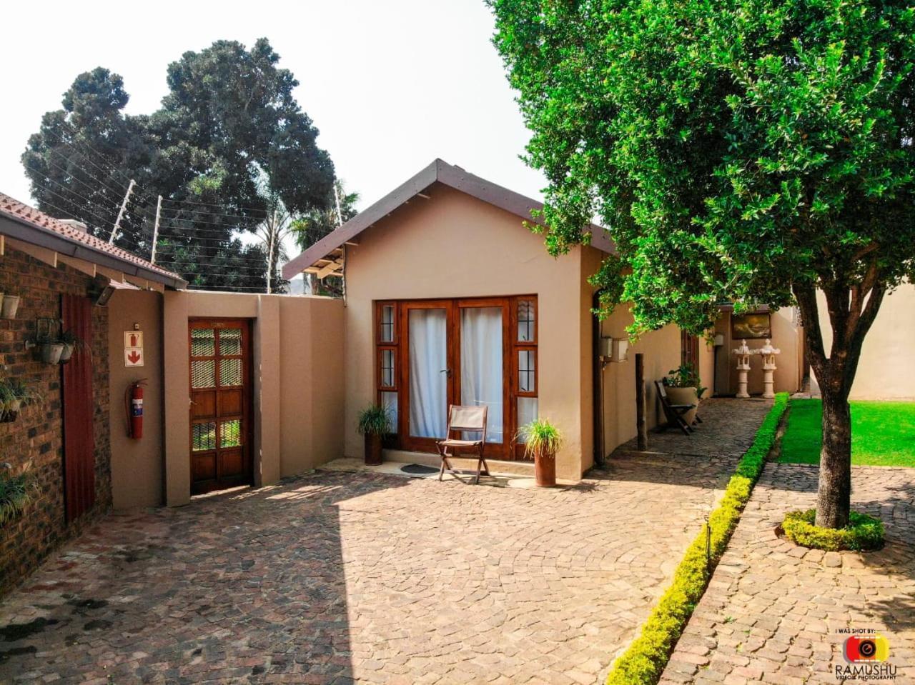 Echo Garden Guesthouse Ράστενμπεργκ Εξωτερικό φωτογραφία